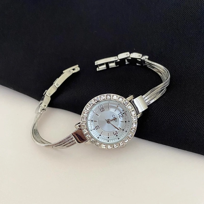 Women's Quartz Watch Diamond Case Roman Numerals Hour Hand Fashion Steel Chain Strap Waterproof Women Watches Luxury