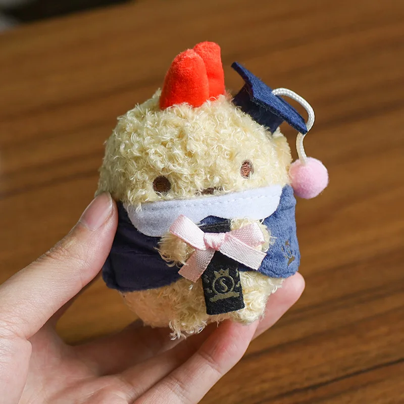 Desenho animado ‌ Sumikko Gurashi ‌   Boneca de pelúcia pingente chaveiro roupas de solteiro estilo decorações para meninos e meninas presentes de férias