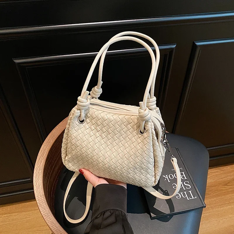 

High-End Leather Tote Bag Women's Vintage Minimalist Crossbody Handbag Stylish Commuter Purse Solid Color Luxury Designer