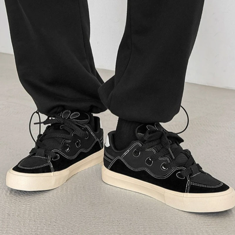 

Men's Board Shoe Fashion Trend Brand Designs Low-top Round-toe Rubber-soled Large-size Lace-up Vulcanized Walking Shoes