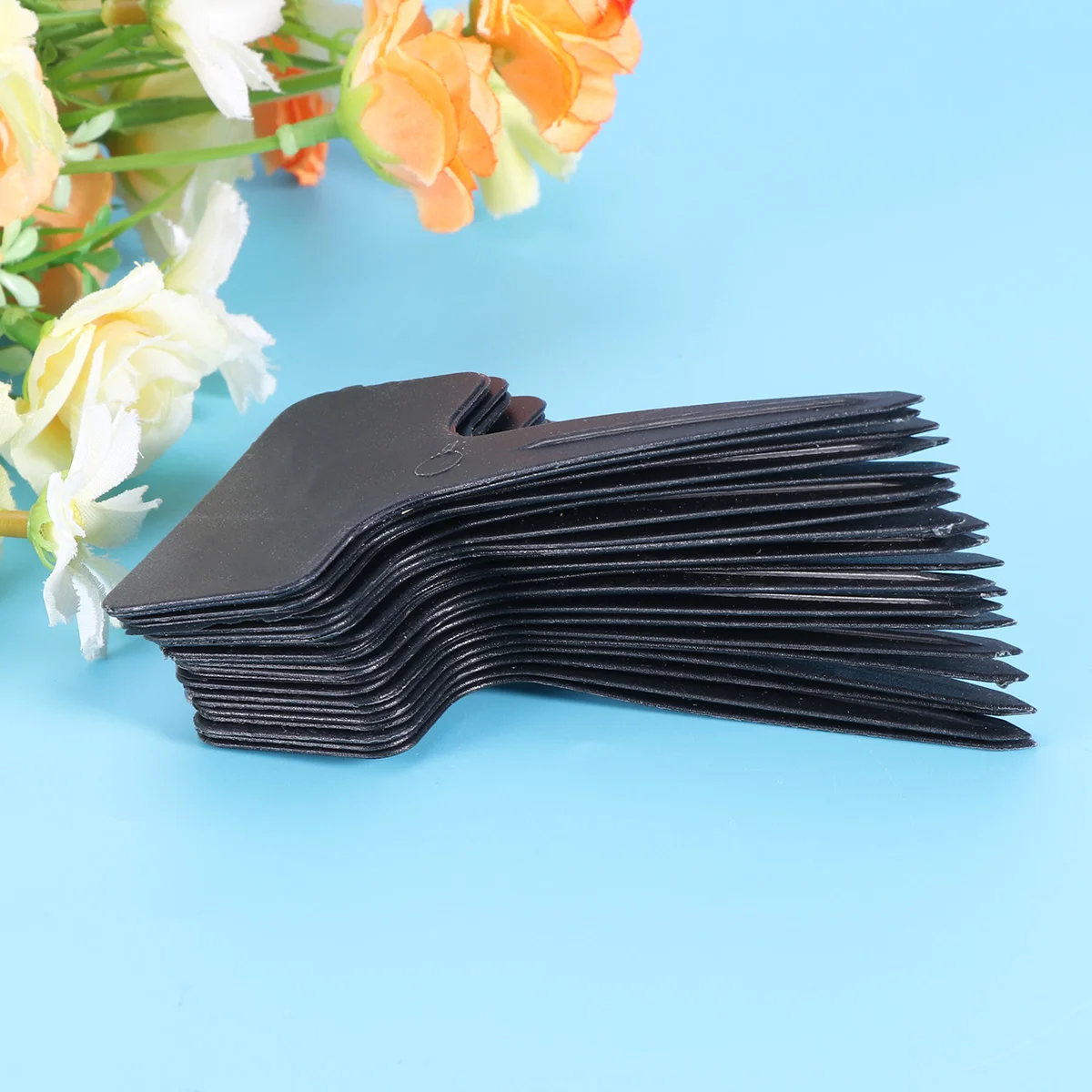 

100 Pcs Plant Tags Plant Markers Plastic Plant Labels Plastic Garden Labels Small Stakes Message Board Signs Black Place Cards