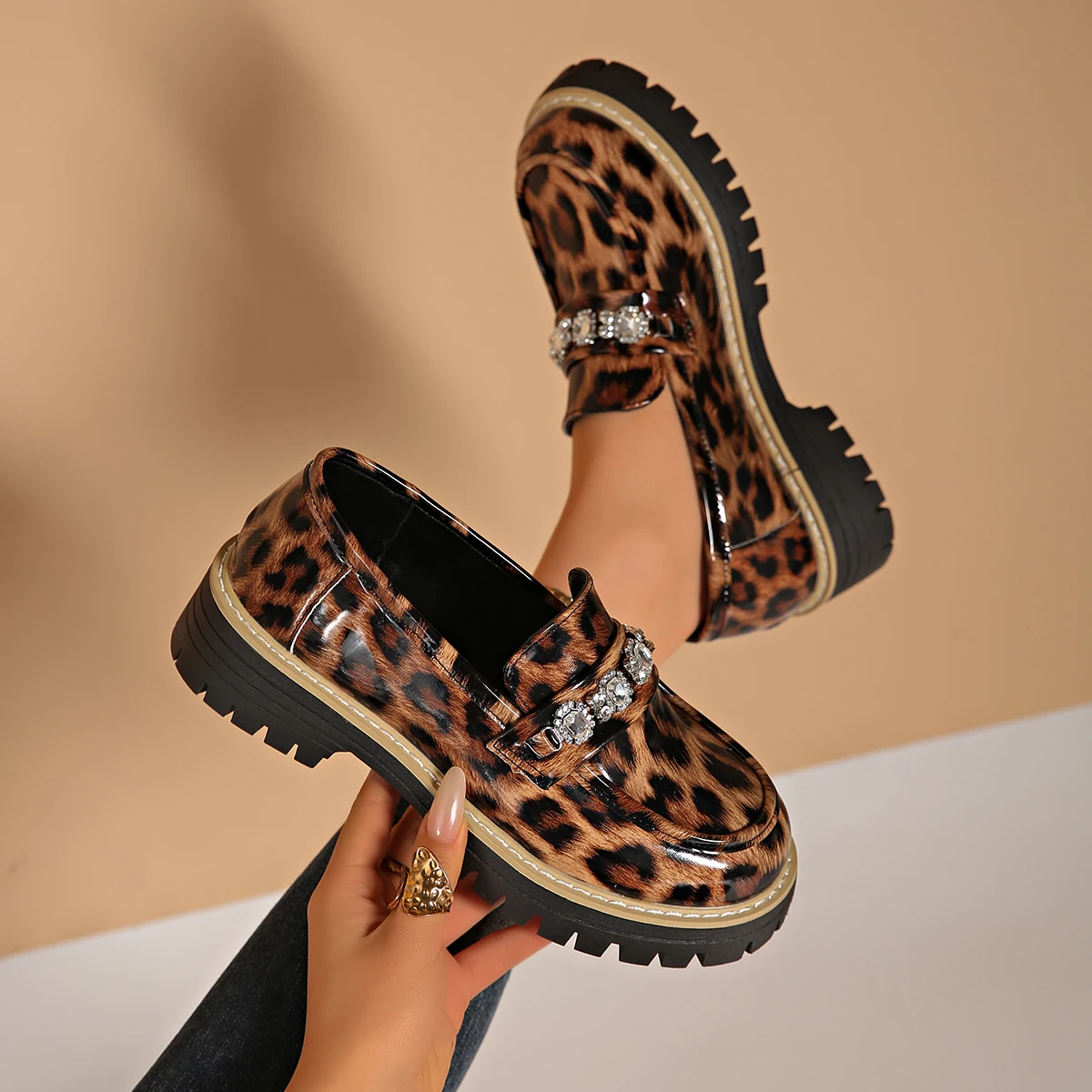 

Women Loafers Spring Autumn Retro Flats Shoes Women 2025 New Thick Heel Casual Shoes Round Toe Rubber Outsole Sneakers Women