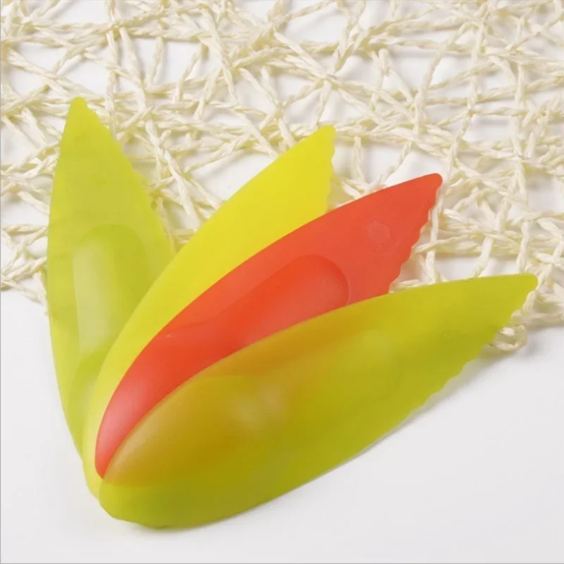 8Pcs Multifunctional Fruit Spoon Knife Colorful PP Kiwis Fruit Scoop Household Fruit Digging Spoon Kitchen Gadget