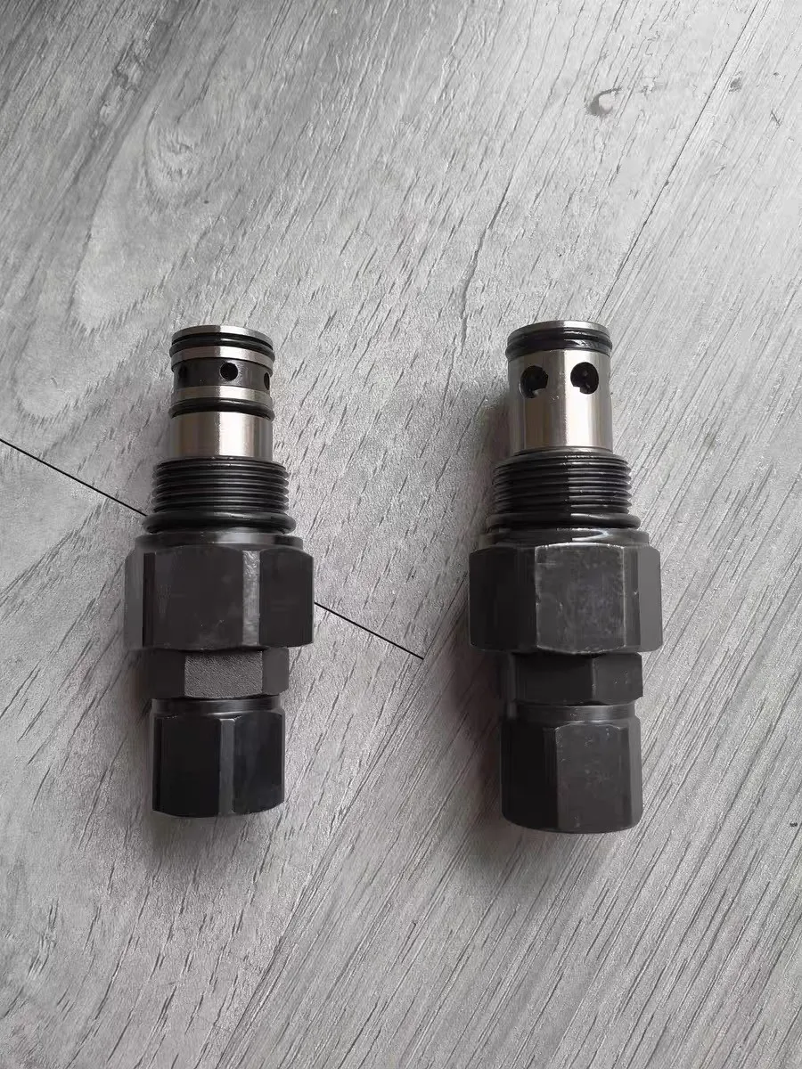 For XCMGs, crane spool get off the outrigger horizontal spool pressure regulating valve under the owner's pressure overflow