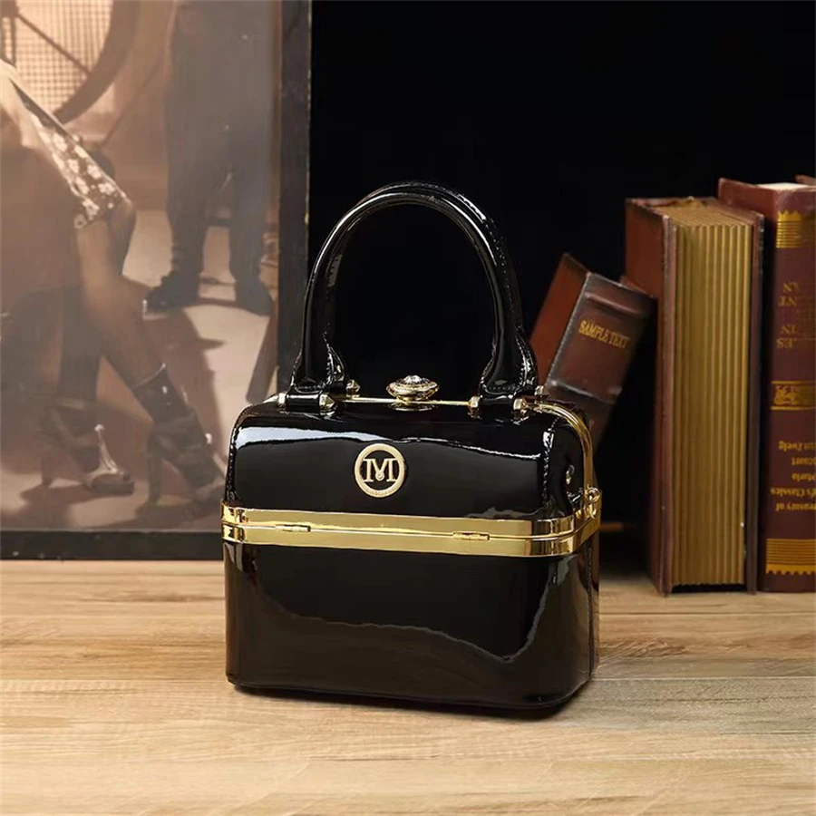 New minimalist and fashionable small handbag, high-end carriage crossbody bag, portable box bag Fashion Crossbody Bags Ladies\'