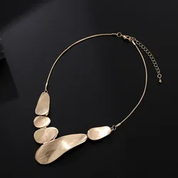 Korean Fashion Neck Chokers Trendy Simple Metal Necklace for Women Gold Color Silver Color Geometric Pendant Jewelry Accessories