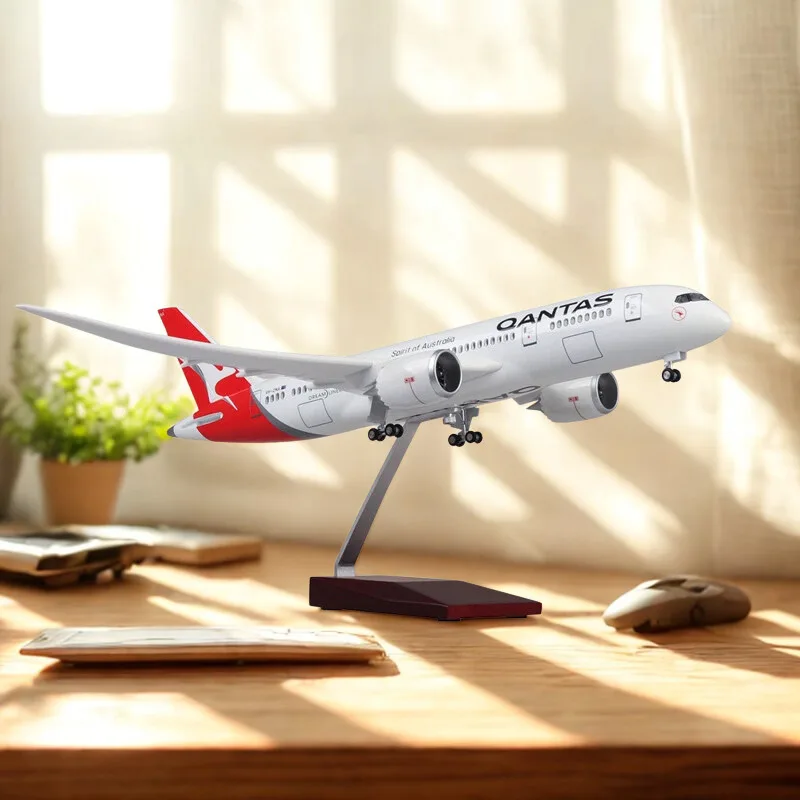 1/130 Scale airplane models B787 QANTAS Airways Airlines W Light and Wheels toy plane for children Collected Gift By Aviation