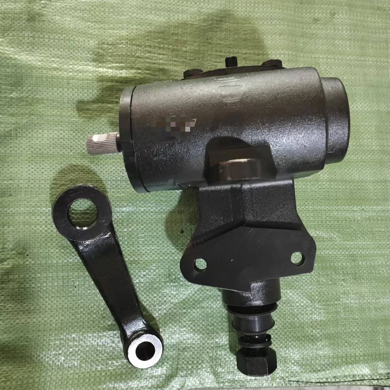 OE18270124-101 82-70124R Power Steering Gear Box For Toyota Hilux 2WD Pickup Truck