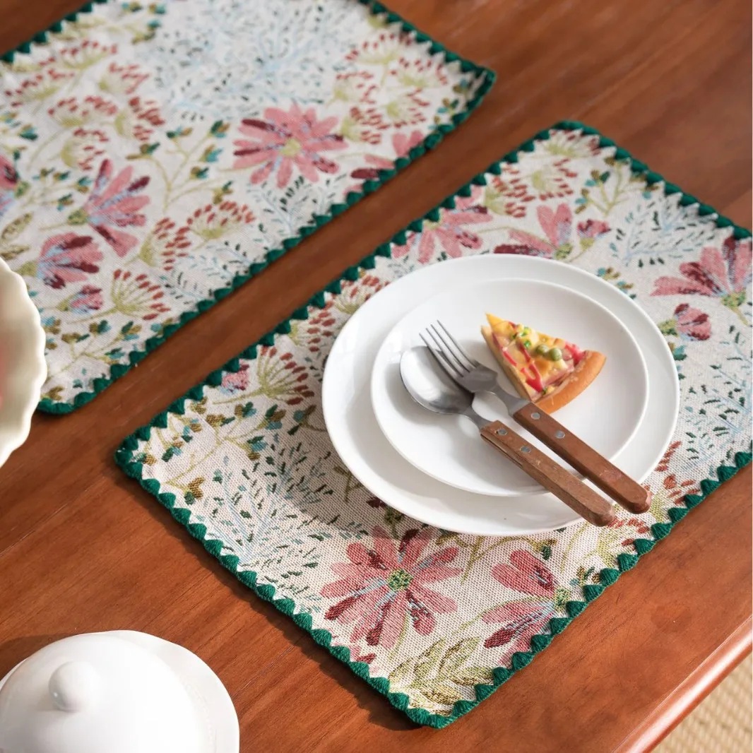 1PC Fabric Dining Mat Jacquard Green Embroidery Lace European Classical Court Style Dining Table Decoration Insulation Mat