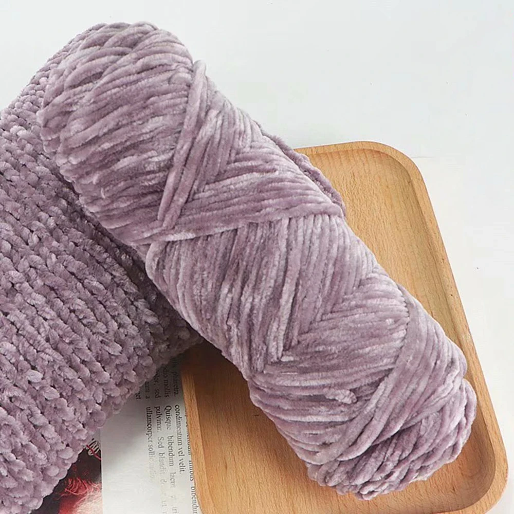 95 g Chenille-weiches Samtgarn, gemischte Strickwolle, gehäkelt, handgefertigt, Schal, Mantel, Babydecke und Mütze