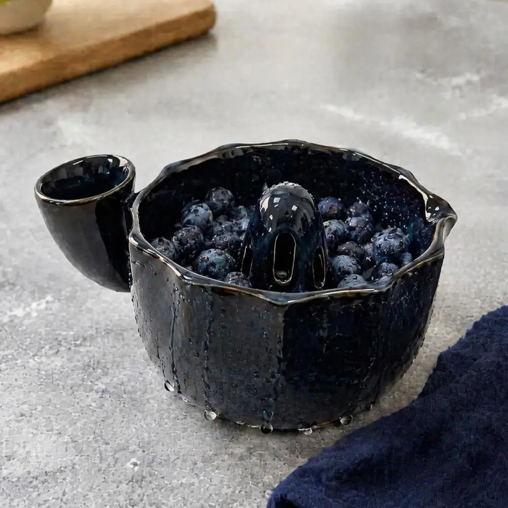 Kitchen Berry Washing Basin Decorative Vegetable Tray Ceramic Berry Washing Bowl with Side Pouring Spout for Strawberries