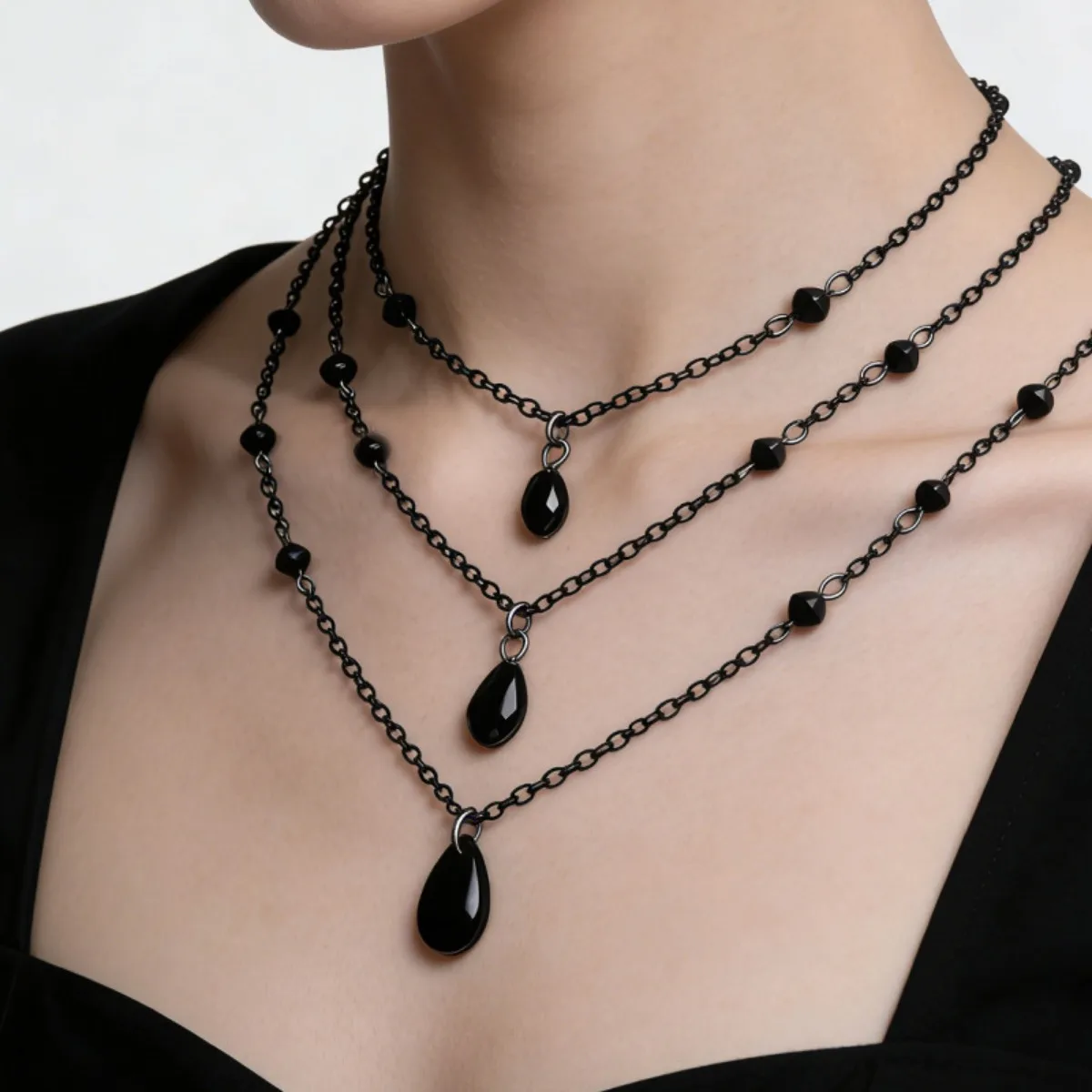 Gold Thick Chain Necklace Amber Horn Pendant Bold Statement Retro Women Daily Party Fashion Jewelry