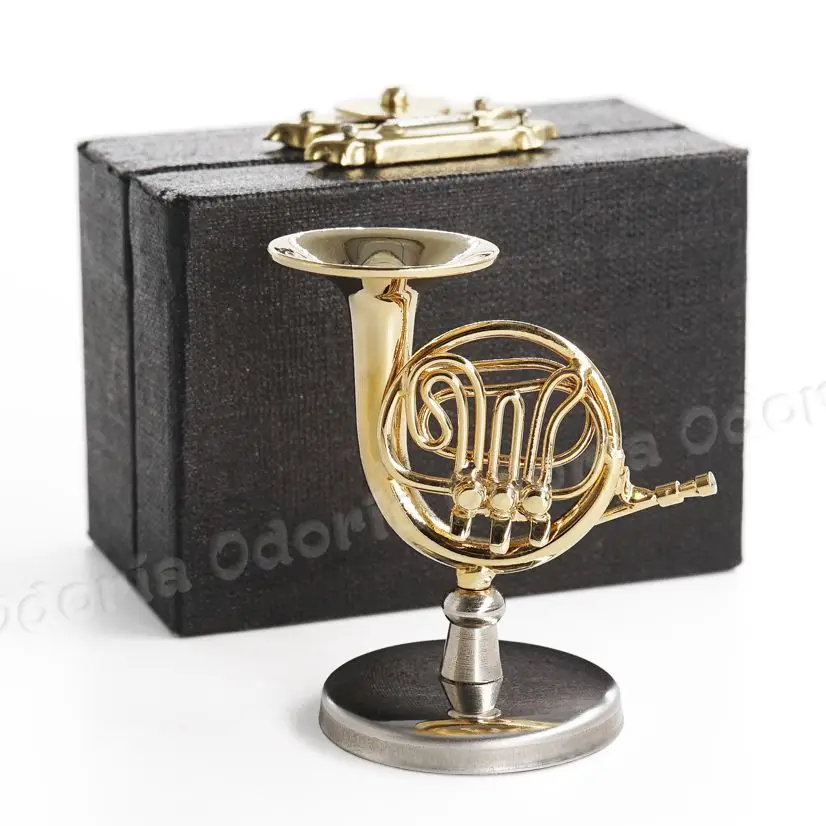 Odoria 1:12 Miniature French Horn Golden with Stand & Case Unplayable Musical Instrument Model Set Doll House Accessories Decor