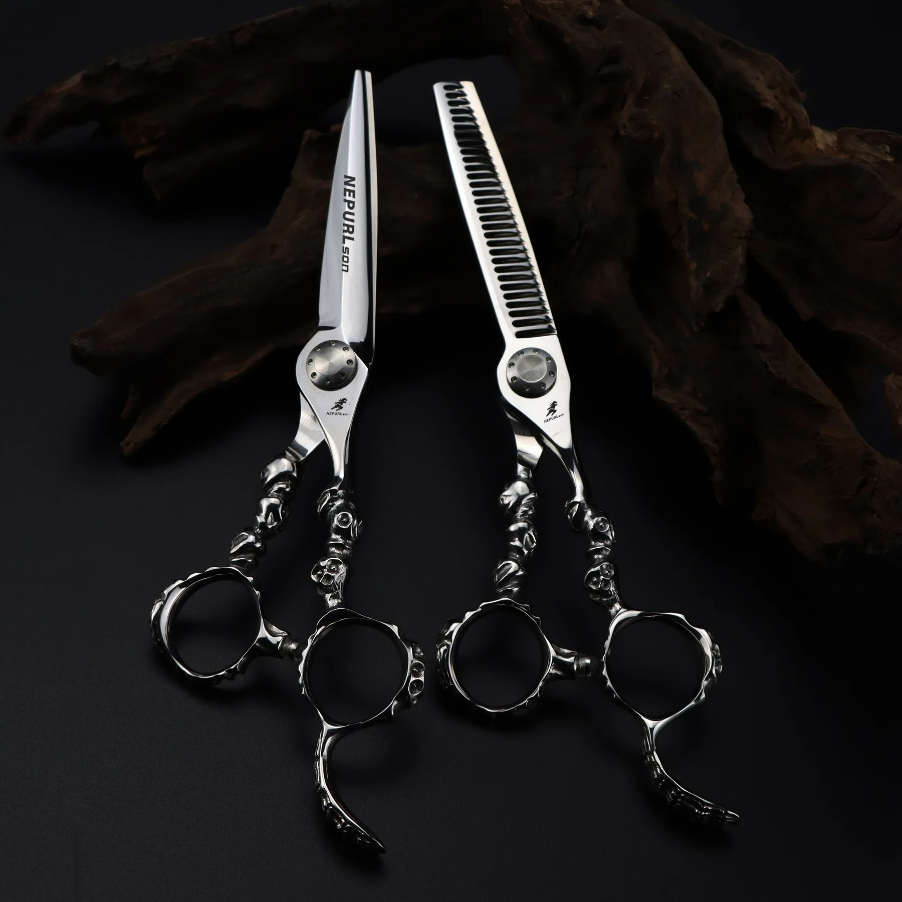 

6.0 inch Stainless Skeleton Tail Hairdressing Scissors Cutting Professional skull Barber scissors Shear for Men Women Kids Salon