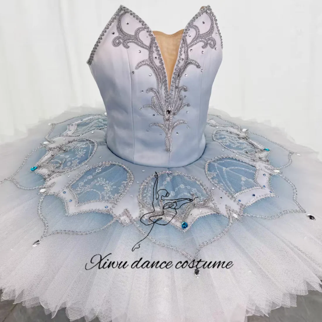 Costume de danse tutu de ballet brodé ombré bleu clair