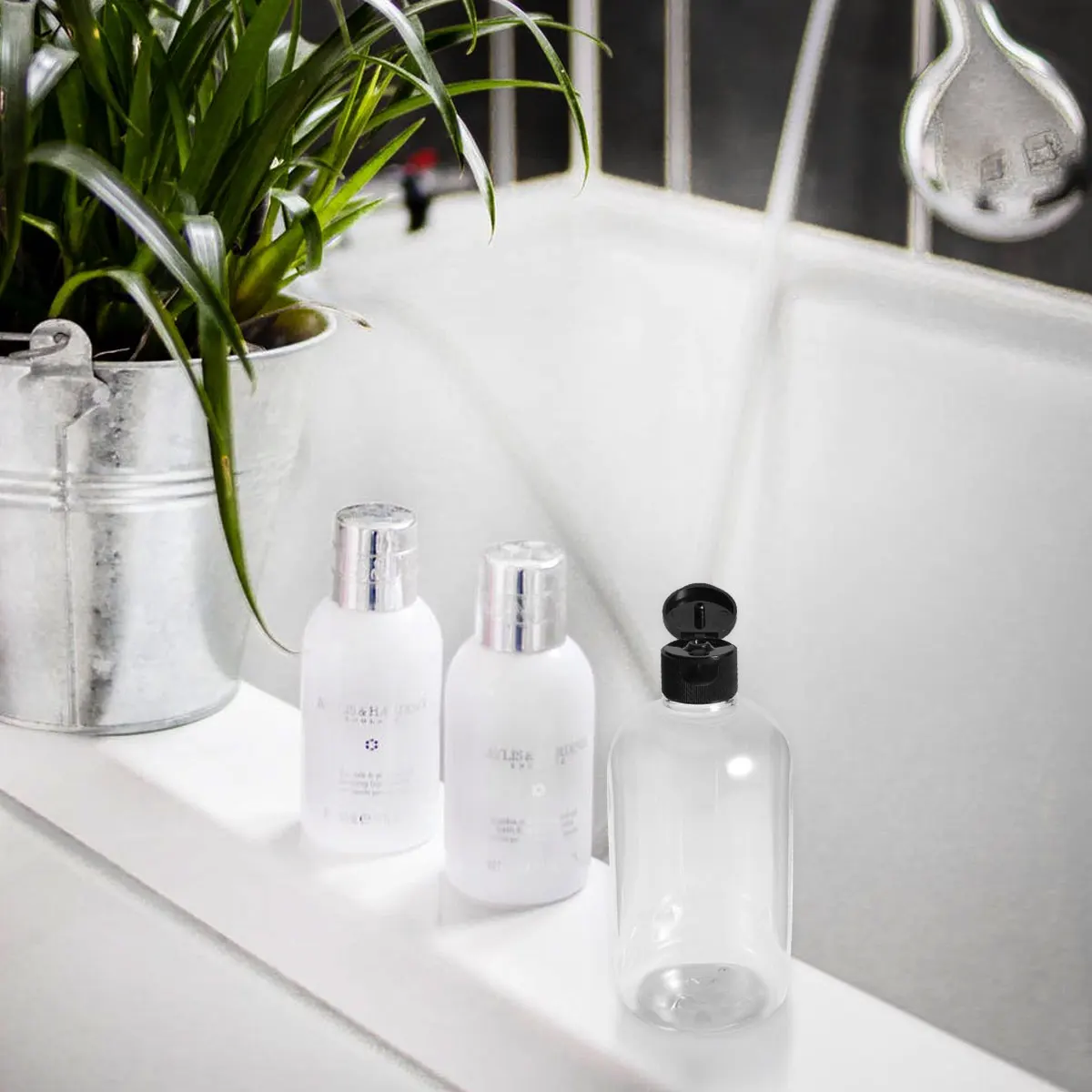 

4pcs 350Ml Plastic Lotion Bottles Refillable Travel Dispenser Compact Lightweight Empty Bottle For Makeup