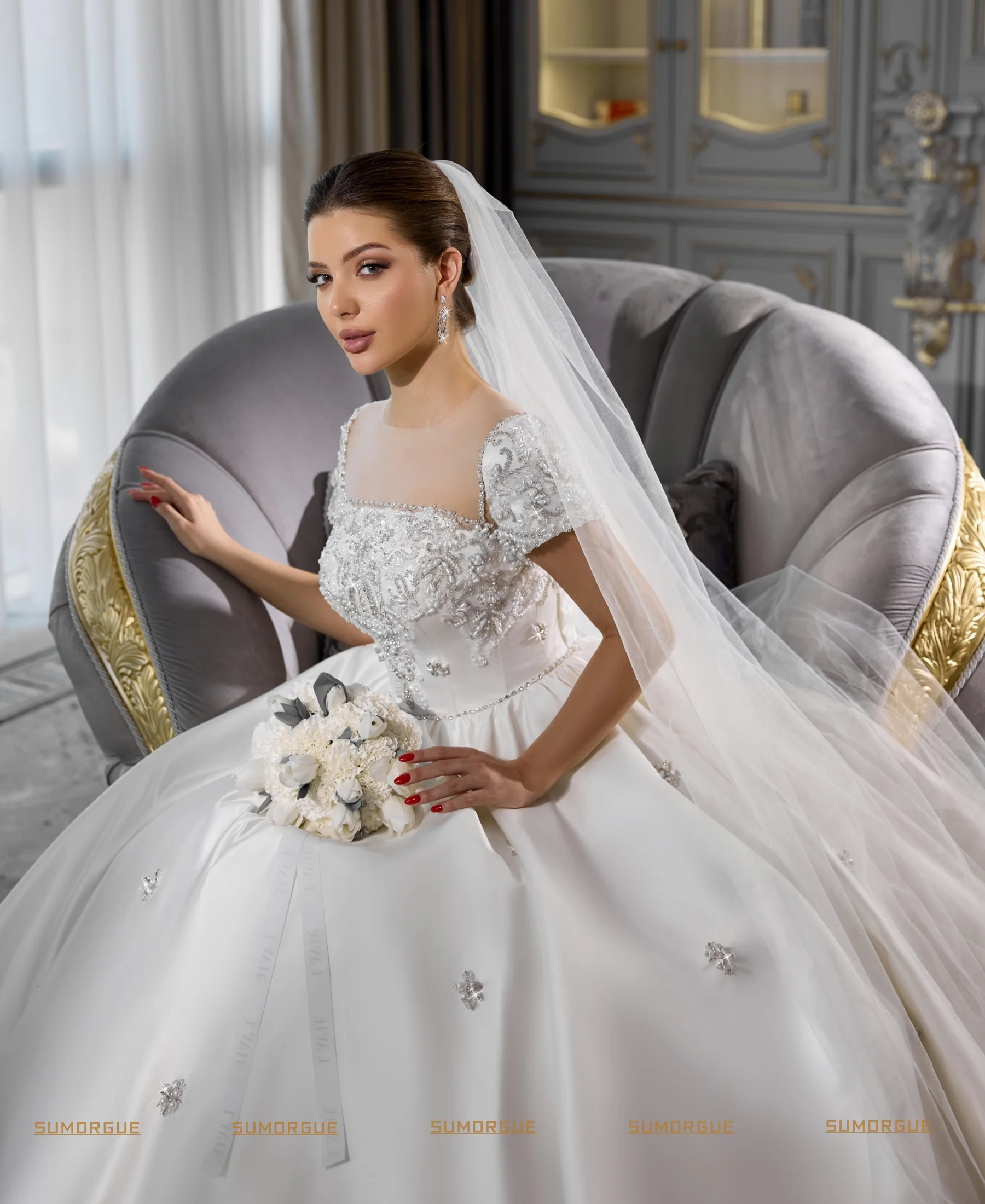 Strapless short-sleeved Ball Gown satin beaded splendid wedding dress High-end Custom Vestidos De Novia