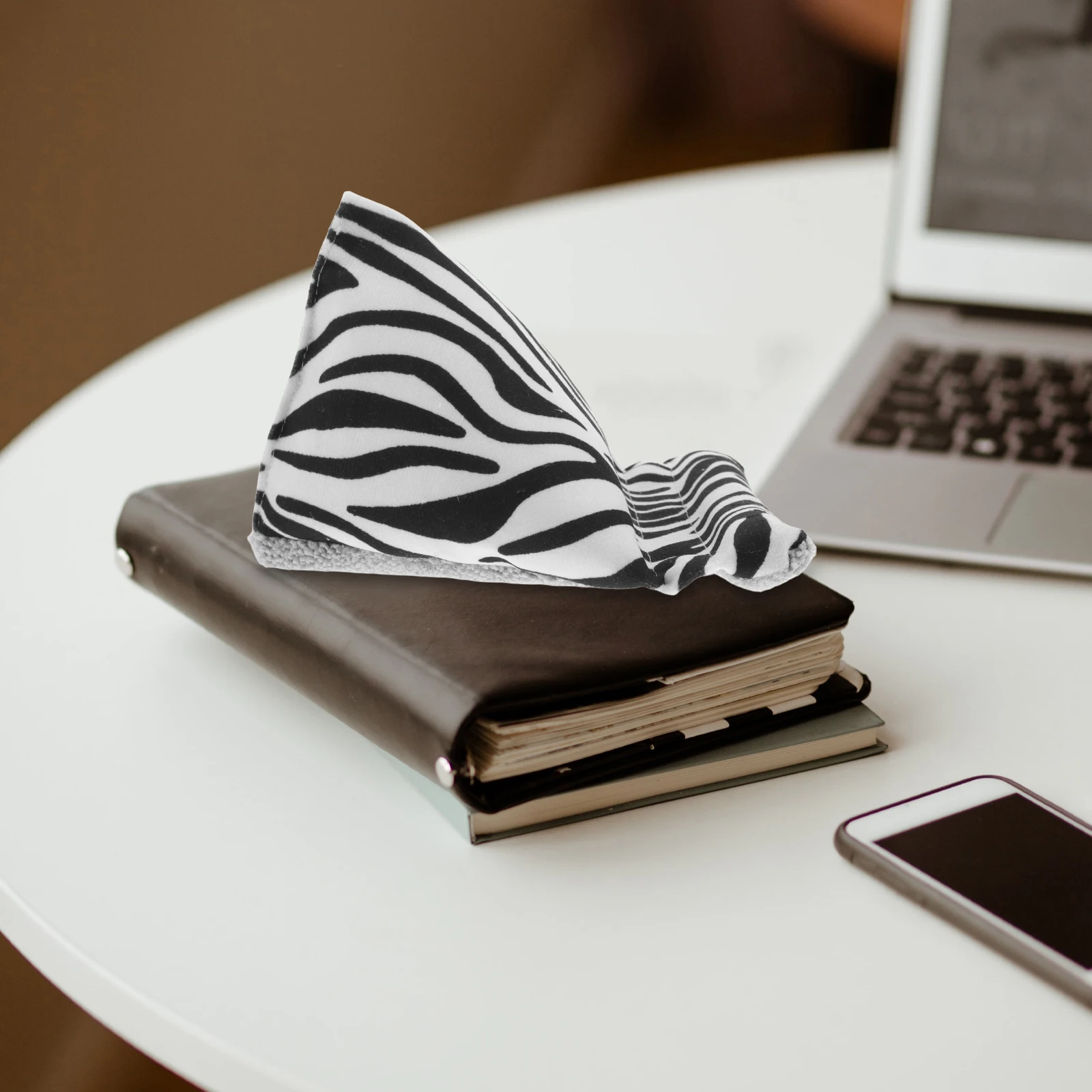 

Mobile Tablet Holder Pillow Desk Stand Cartoon Cell Stands Bag Shelf Office Book Comfortable Reading Lightweight