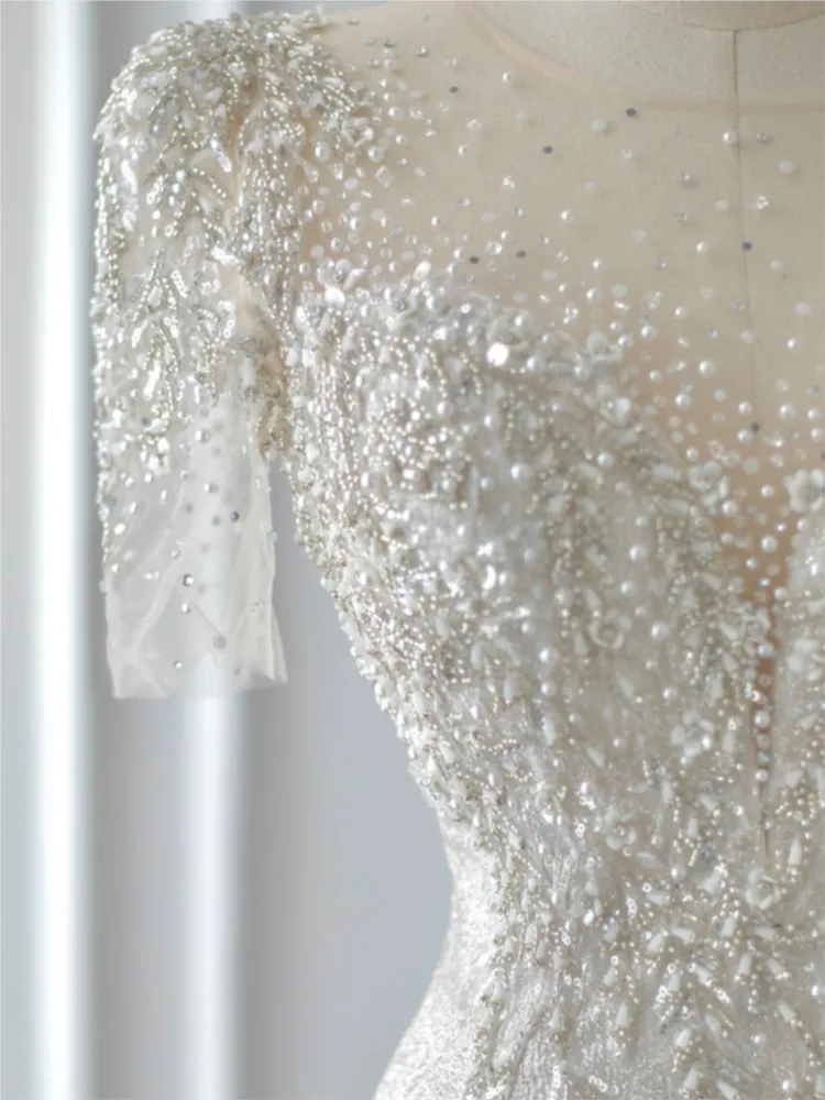 Nowa sukienka szyfonowa na jedno ramię, bardzo ciężka, w stylu lekkiego luksusu z trenem typu rybka.