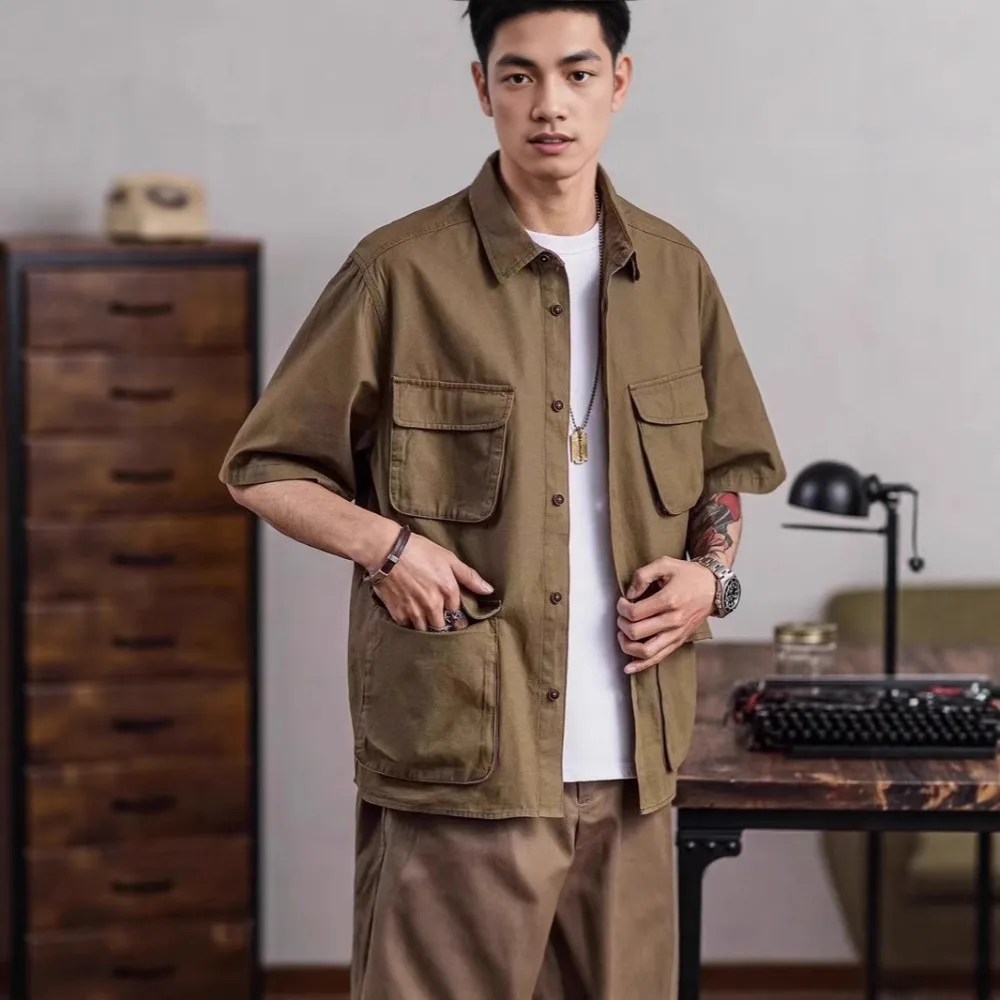 

Japanese-style retro short-sleeved shirt for men, made of thin cotton with multiple pockets, suitable for casual wear
