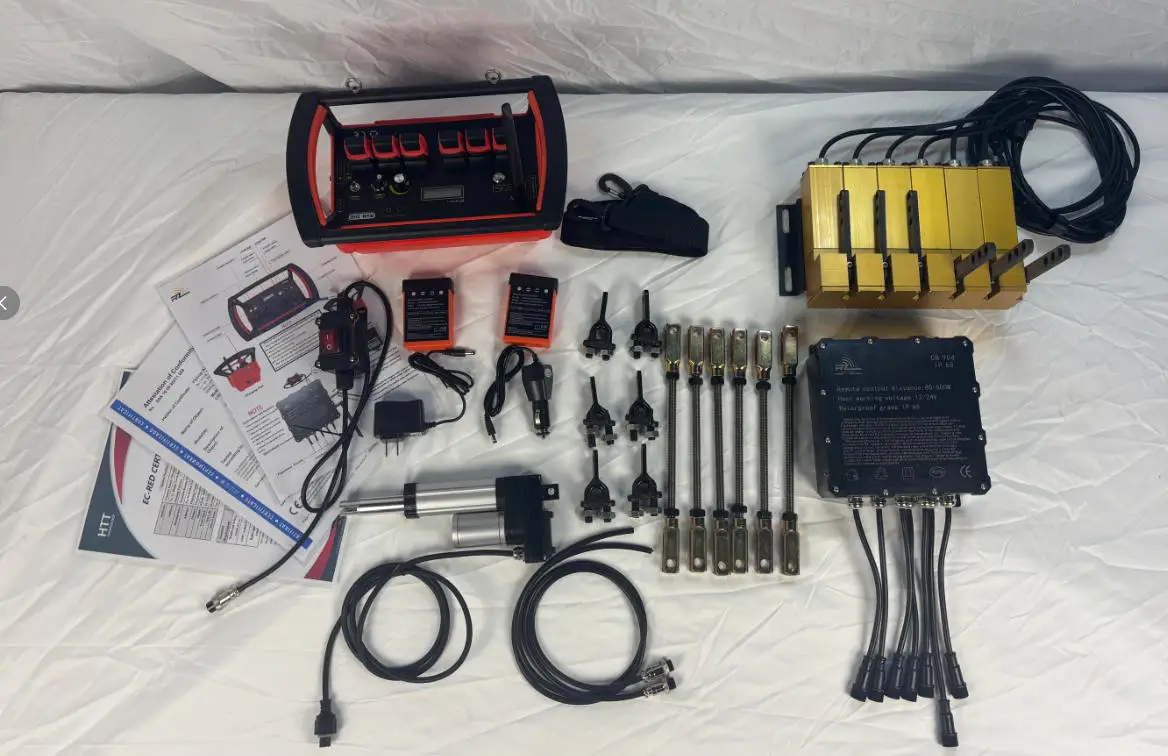 Truck Crane Remote Control 12-24V Hydraulic Valve with 6 Joystick Weightlifting Functions: