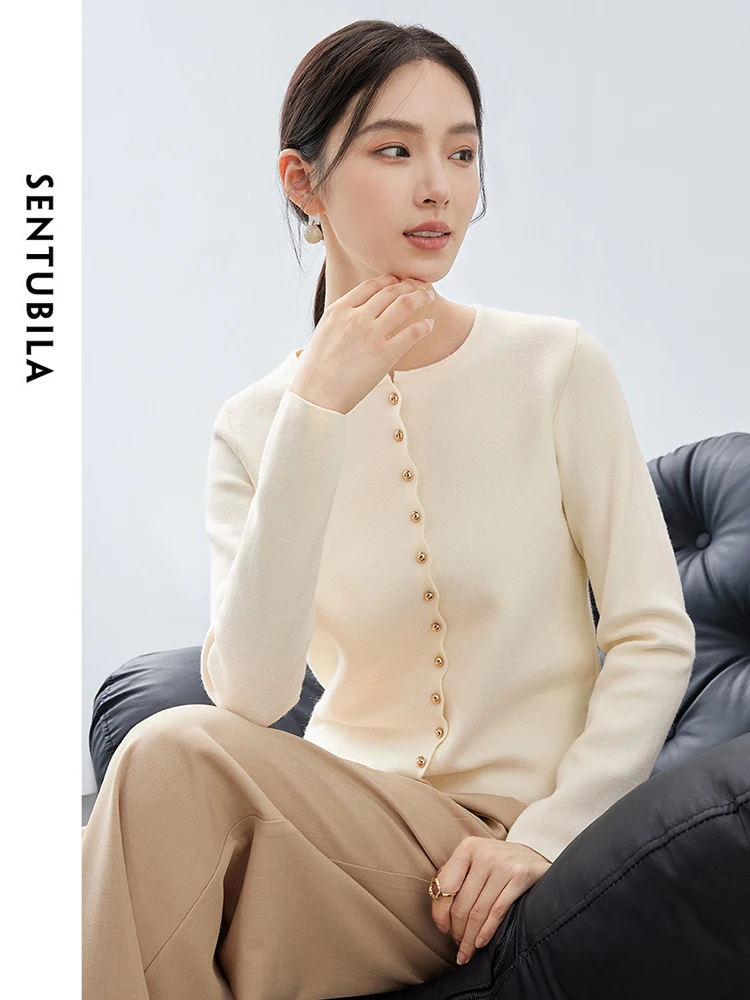 SENTUBILA Women Simple Knitted Pullovers 2024 Spring Autumn Wave Edge O Neck Metal Single Breasted Elegant Tops W43H56369