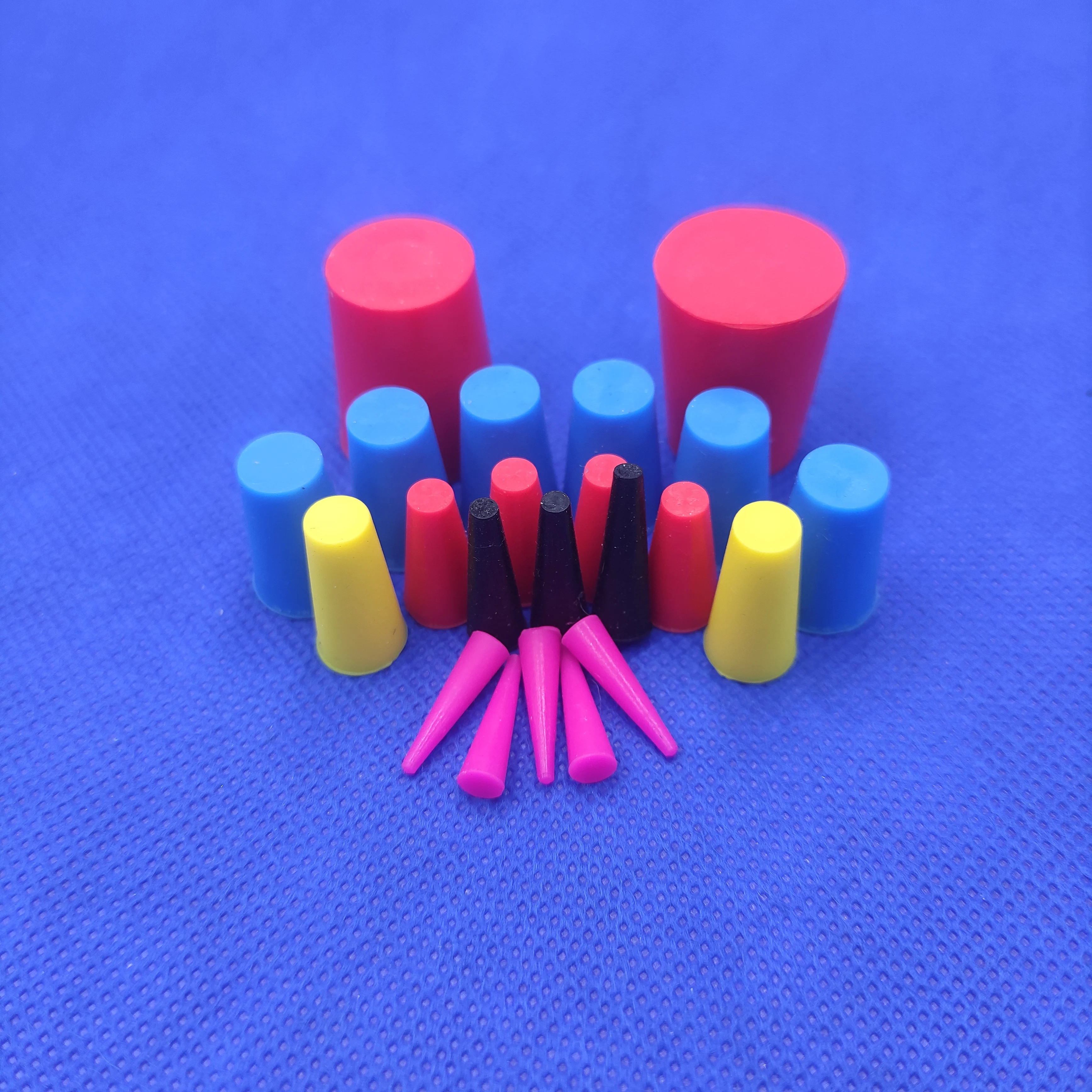 60 قطعة من سدادات الثقب المصنوعة من السيليكون على شكل مخروطي، مجموعة قابس إغلاق مقاومة لدرجات الحرارة العالية، تستخدم لإغلاق الثقب في العبوات الكهربائية المطلية بالرش