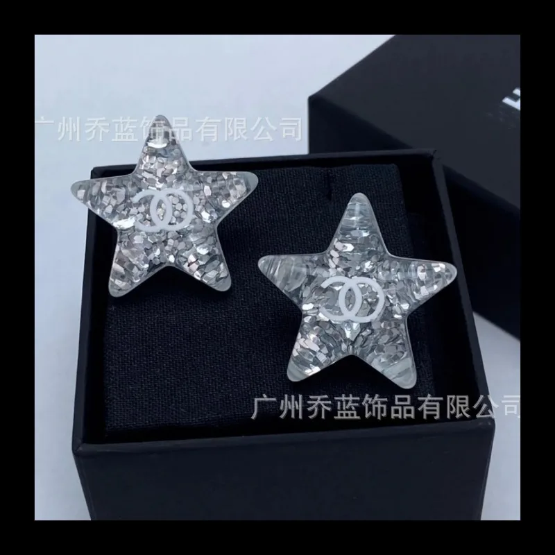 

Высококачественная пара двойных акриловых серебряных серег-гвоздиков с блестками C25C для женщин, легкие роскошные модные серьги