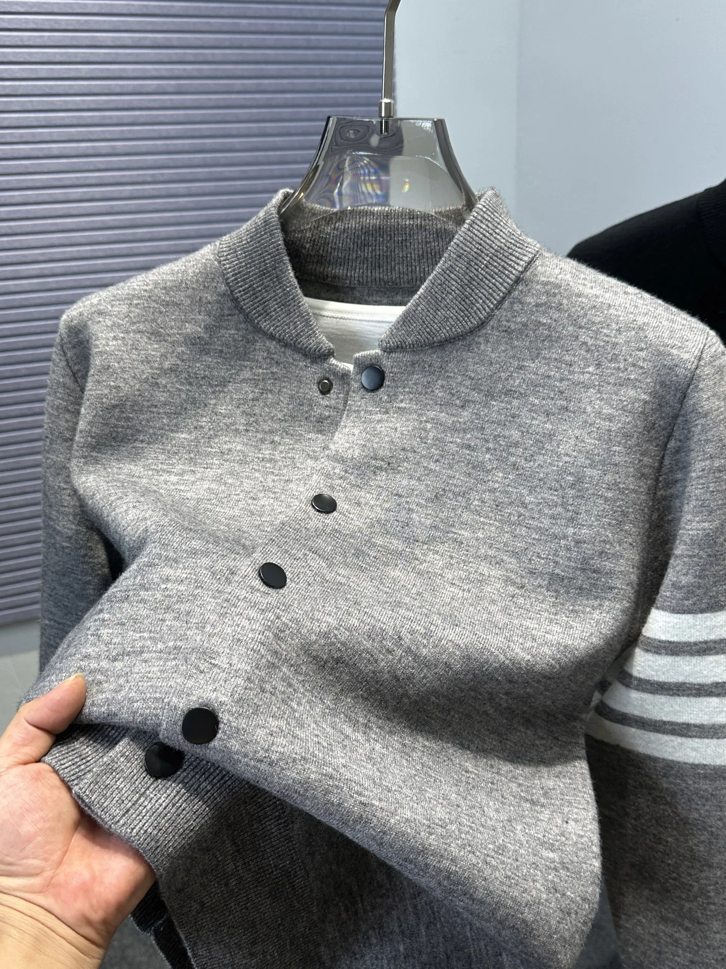 

Утепленный мужской вязаный кардиган с бейсбольным воротником, однотонный, повседневный, осенне-зимняя верхняя одежда для молодежи