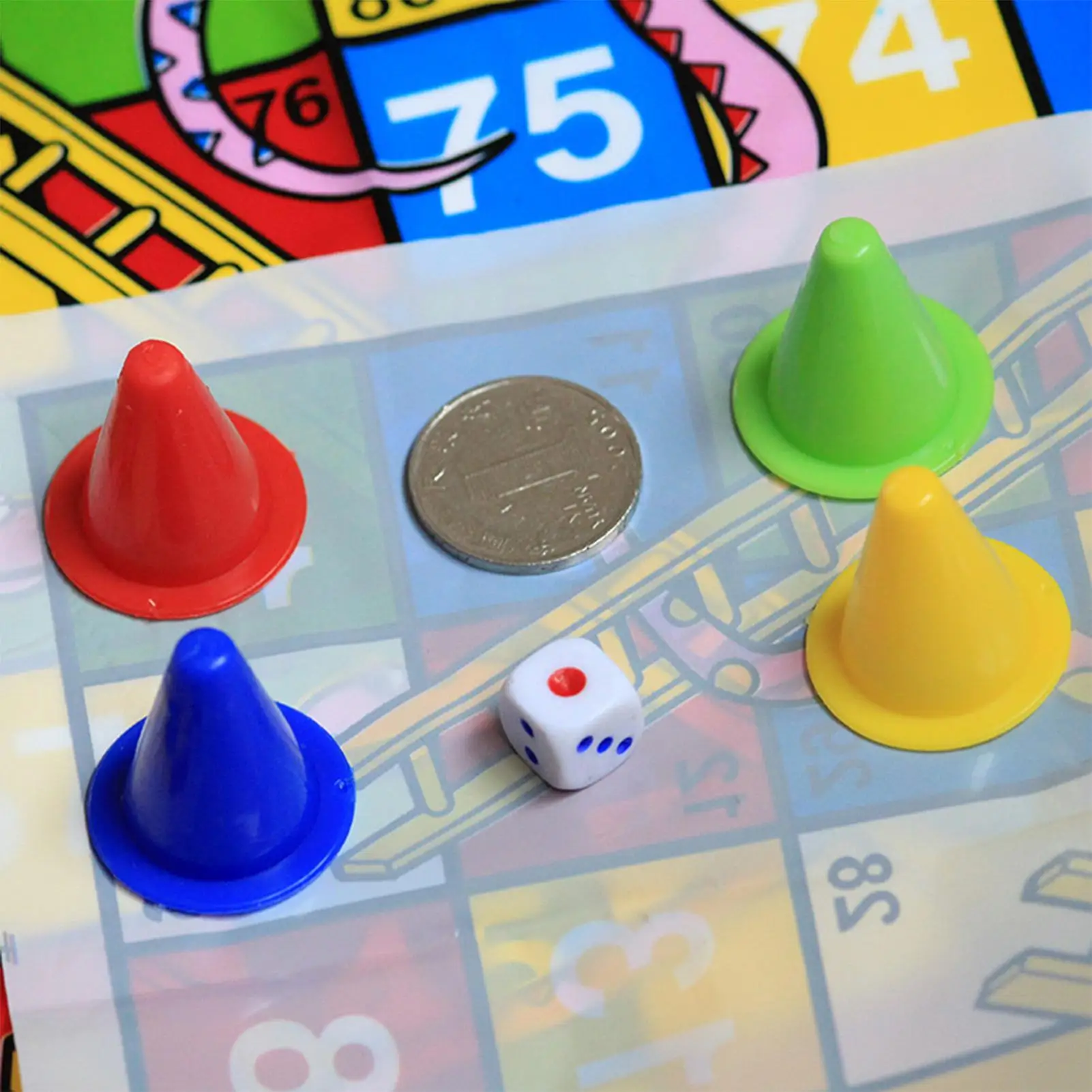 Mini cobras e escadas conjunto de jogo de tabuleiro ou brinquedo de xadrez dobrável com design compacto para família crianças adultos 	 Viagens de festas