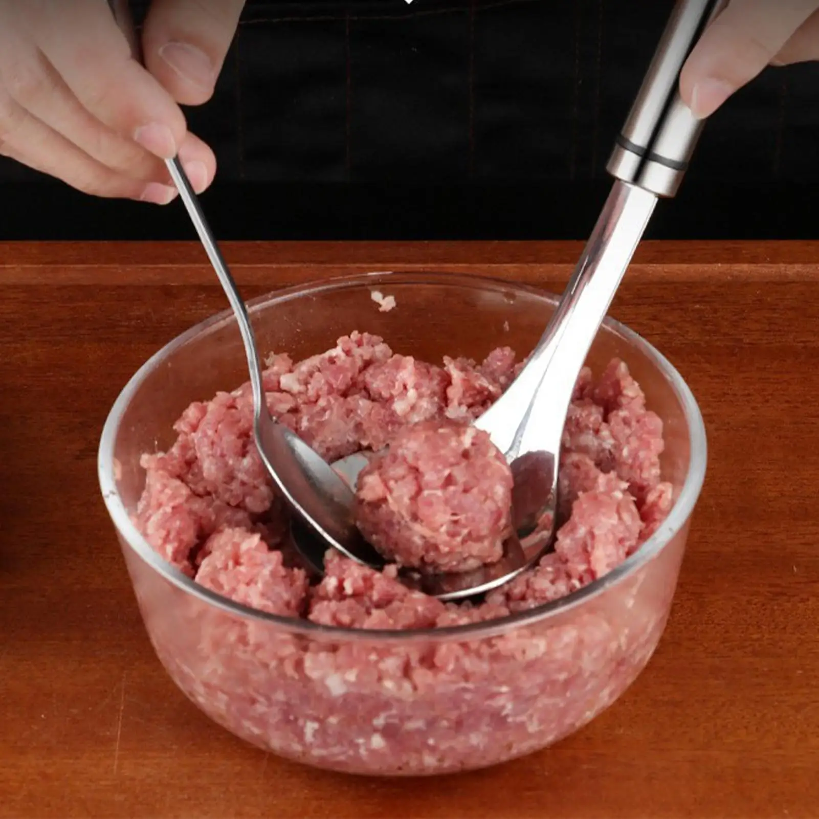 2Pcs Meatball Maker Tool with Hole Non-Stick Manual Stainless Steel Scoop for Meal Prep Beef Chicken Pork Fish Ball DIY Home
