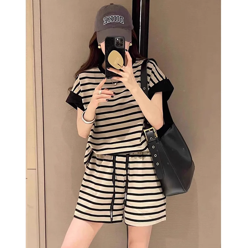 

Casual Fashion Sports Set Women's Summer Little Flying Sleeve Short Sleeve Shorts Loose and Slimming Two Piece Set