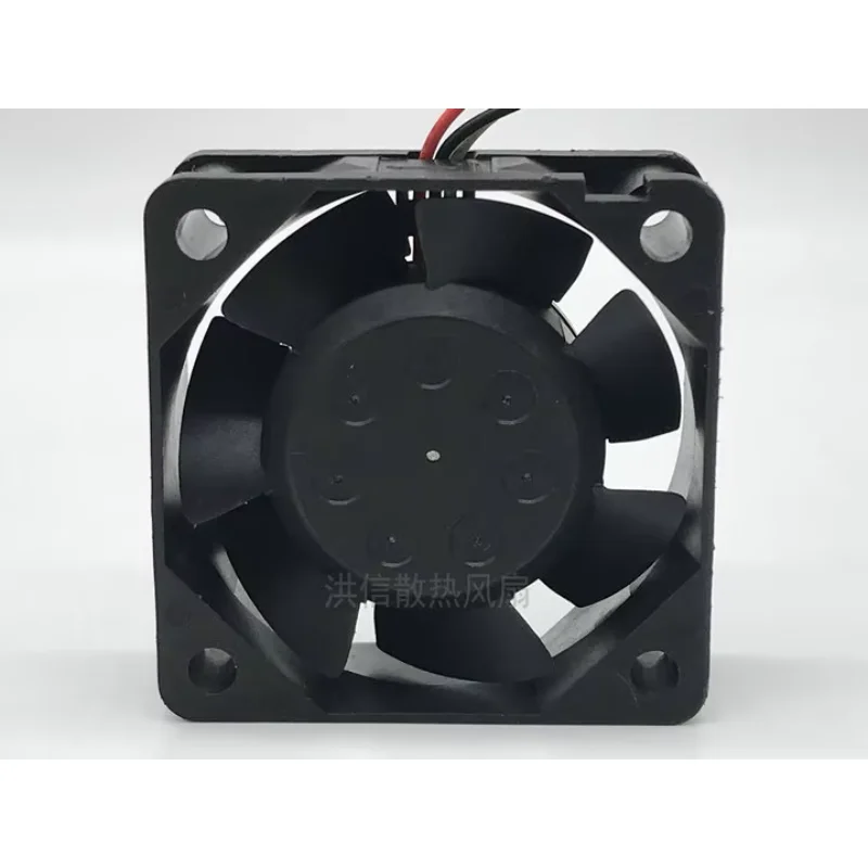 NMB-MAT 04015KA-05M-AT 01 Ventola di raffreddamento per server CC 5 V 0,21 A 40 x 40 x 15 mm a 3 fili