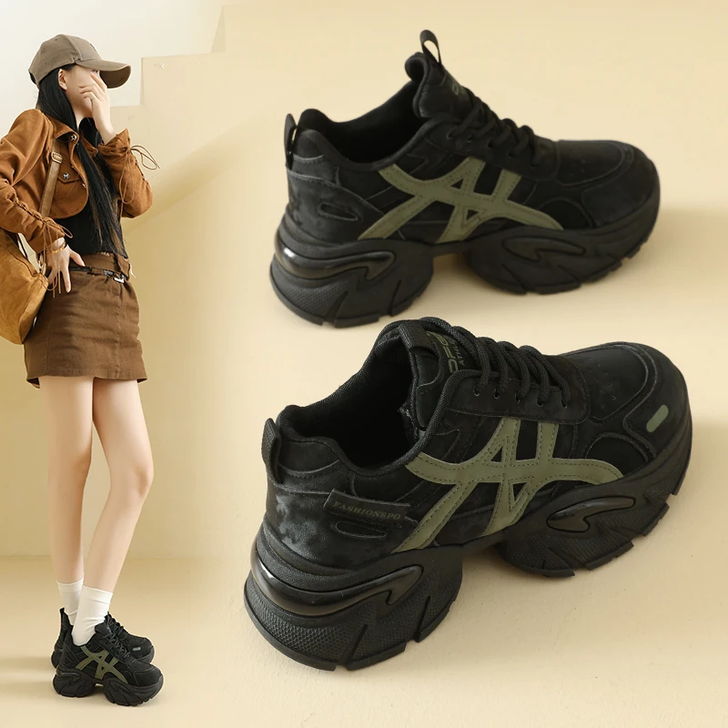 

2025 Autumn & Winter Women's Dad Shoes - Lightweight Trendy Thick-Soled Platform Elevator Sneakers