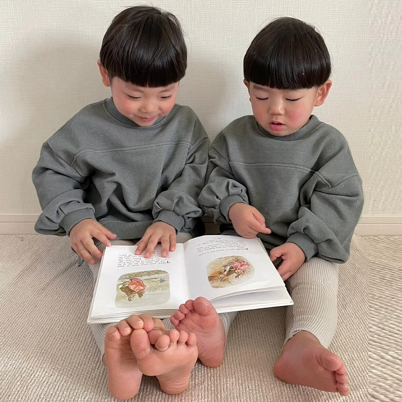 子供用ラウンドネック長袖セーター,コットンニット,男の子と女の子用のスウェットシャツ,韓国のトップス,秋と冬用,新品