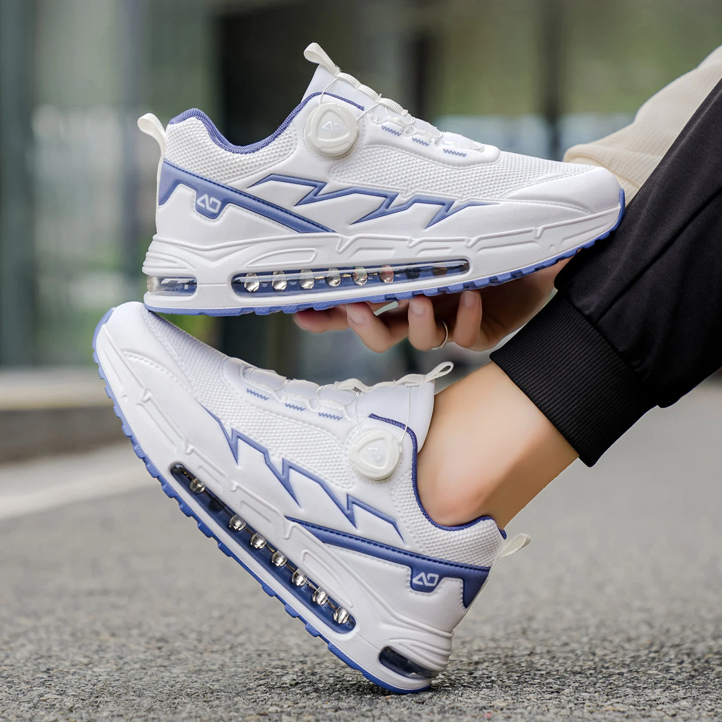 

New Autumn/Winter Men's Full Air Cushion Running Shoes - Large Size, Non-Slip Spin Button Sneakers