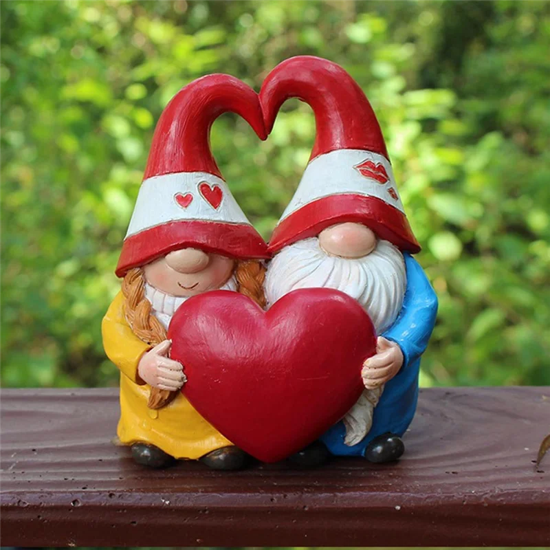 

ABYN-Valentine Gnomes Statue Table Decor Love For Valentines Day Gifts,Love And Hearts Gnome Collectible Figurine Decor