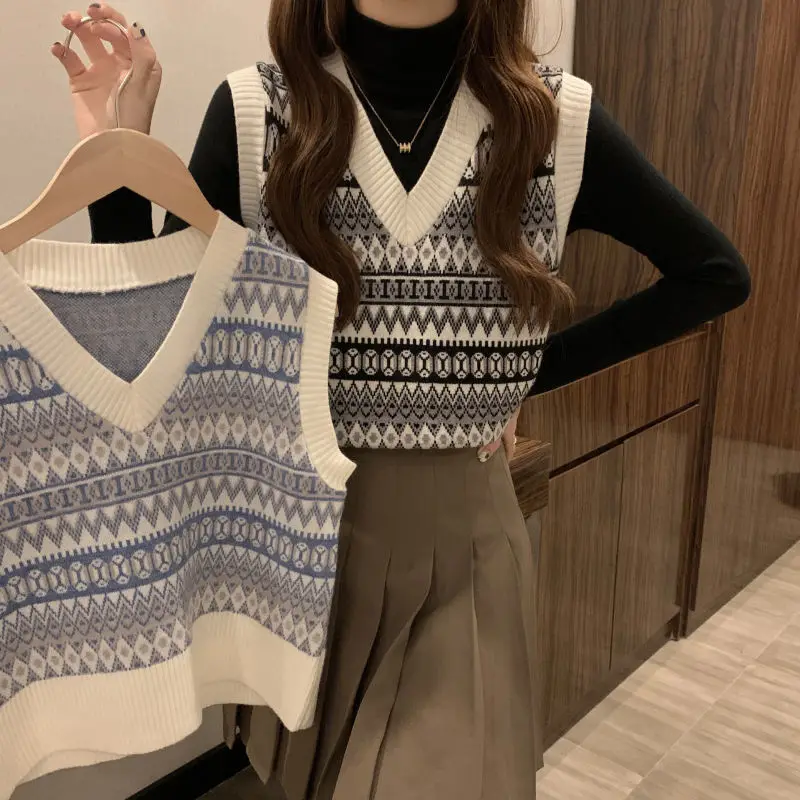 

Women's Knitted Vest Sweater Set V-Neck Retro College Style Two-Piece Korean Hong Kong Style Autumn Winter Loose Fit Regular ...