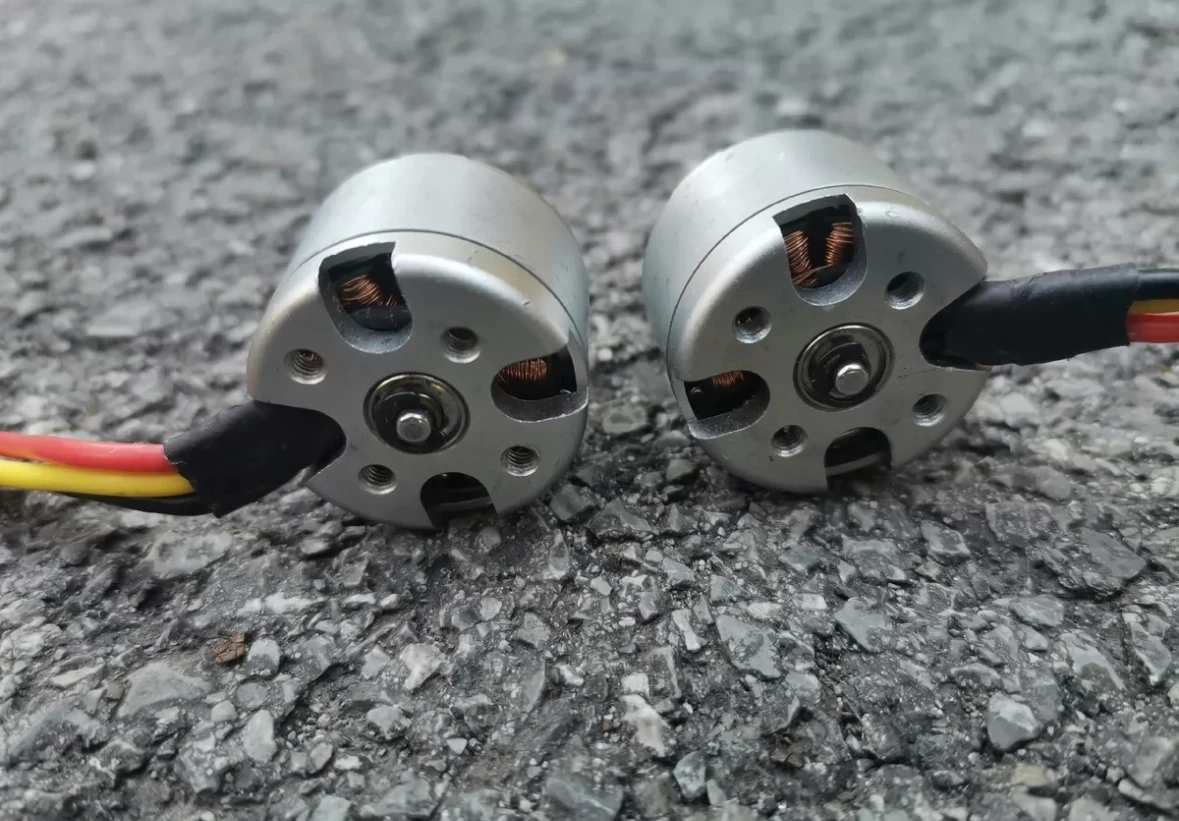 มอเตอร์ 4 ชิ้น XA 2212 XA2212 A2212 2213 KV820 KV960 920KV สำหรับโดรน DJI Phantom TAROT F330 F450 F550 มัลติคอปเตอร์ ควอดคอปเตอร์ โครงสร้าง FPV แข่ง