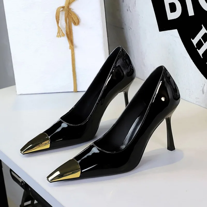 

BIGTREE Shoes 2025 Новые женские туфли-лодочки из лакированной кожи с металлическим квадратным носком на тонком каблуке 9,5 см в корейском стиле, пикантная женская обувь для свадебной вечеринки
