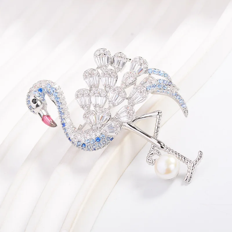 New Fashionable Micro-inlaid Zircon Crane Pearl Brooch for Women High-end and Niche Animal Pin Elegant Temperament Accessories