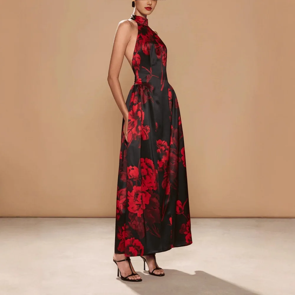 Nieuwe Europese en Amerikaanse dameskleding, modieus en eenvoudig nekhangend, rugloos, nauwsluitend temperament, grote pendulu