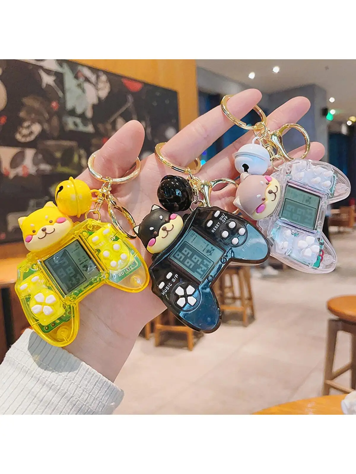 1PC cartoon personality mini game machine keychain cute handheld square game machine pendant