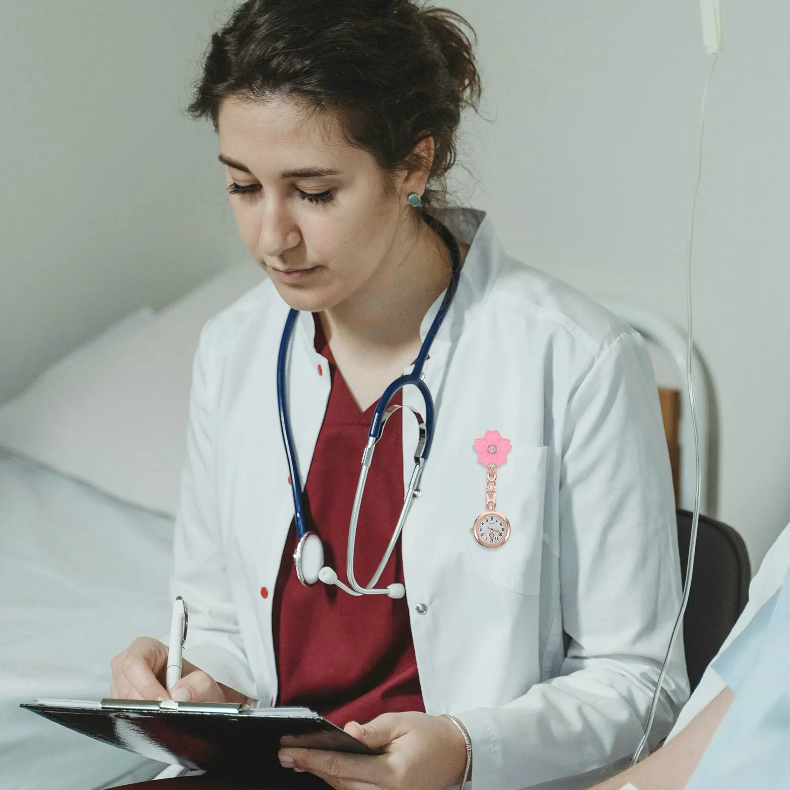 relogio-de-bolso-analogico-pequeno-com-clipe-para-enfermeiros-medicos-e-estudantes-modelo-flor-com-ponteiro-de-segundos