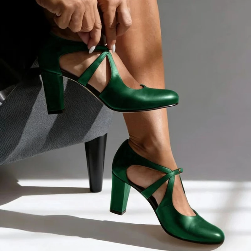 

2026 Summer New Fashionable Coarse Heel One Button Strap Open Toe Sandals for Casual and Comfortable Women's High Heels Designer