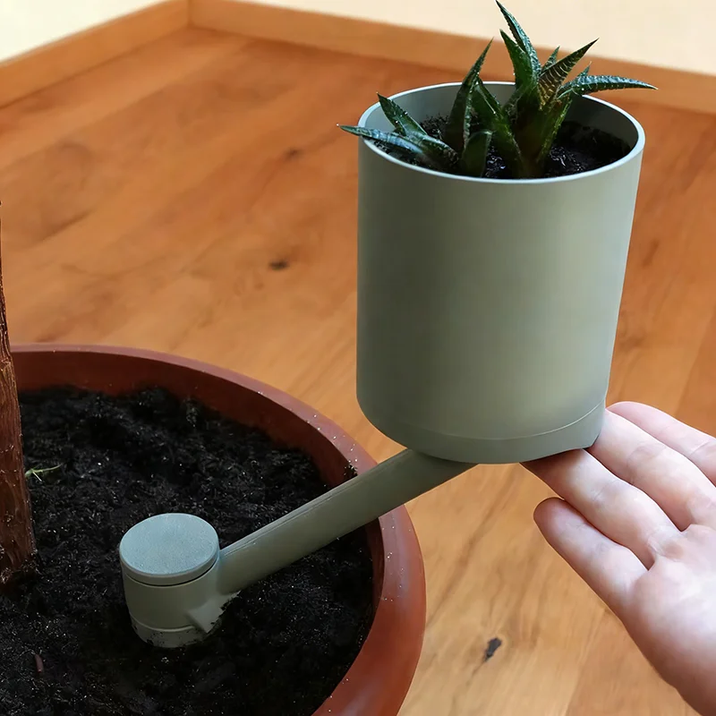 Rotating Implant Succulent Planter With Adjustable Sunlight Self-watering Hanging Flower Pot For Balcony Patio Plant Enthusiasts