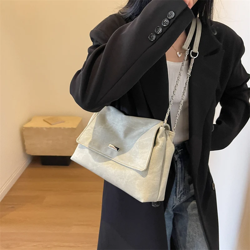 

Womens 2025 Retro Shoulder Bag Fashion Crossbody Purse Small Chain Messenger Bag Large Capacity Underarm Bag Soild Color Handbag