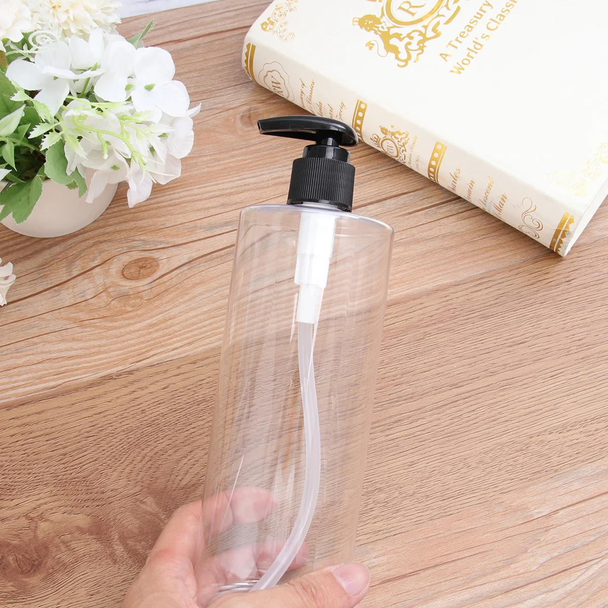 

4Pcs 500Ml Refillable Empty Bottles for Cosmetics Liquid Storage Leak Proof Portable Toiletries Containers with Pump for Home