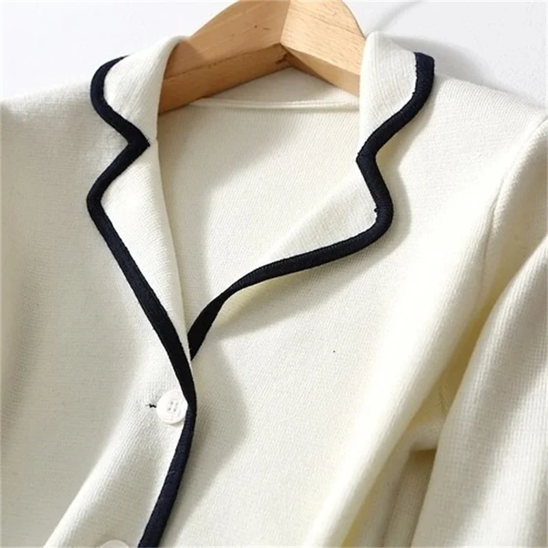 Gebreid vest Trui Dames College-stijl Korte stijl Gesplitste kleur Botsing High-end Sense-jas Zak Woon-werkverkeer Top WF