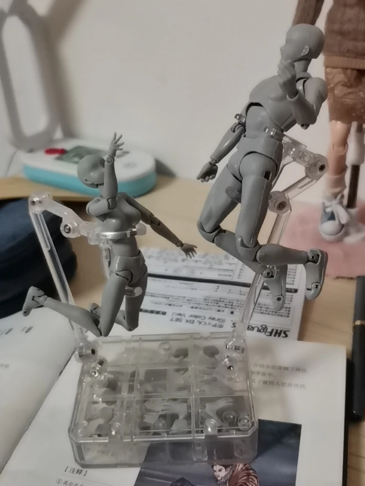 gnallang Figurines d'action en PVC (couleur grise) avec boîte de dessin pour artistes (homme gnallang Figurines d'action en PVC (couleur grise) avec boîte de dessin pour artistes (homme